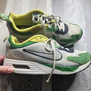 Nike Air Max Solo Sneakers Size 8 Mens University Of Oregon U Of O Ducks